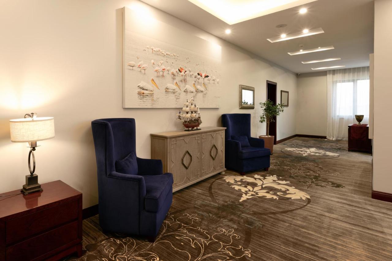 Flamingo Villas Boutique Hotel Уолфиш Бей Екстериор снимка