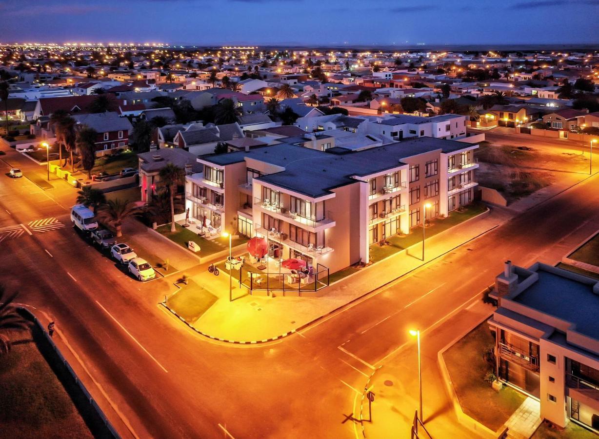Flamingo Villas Boutique Hotel Уолфиш Бей Екстериор снимка