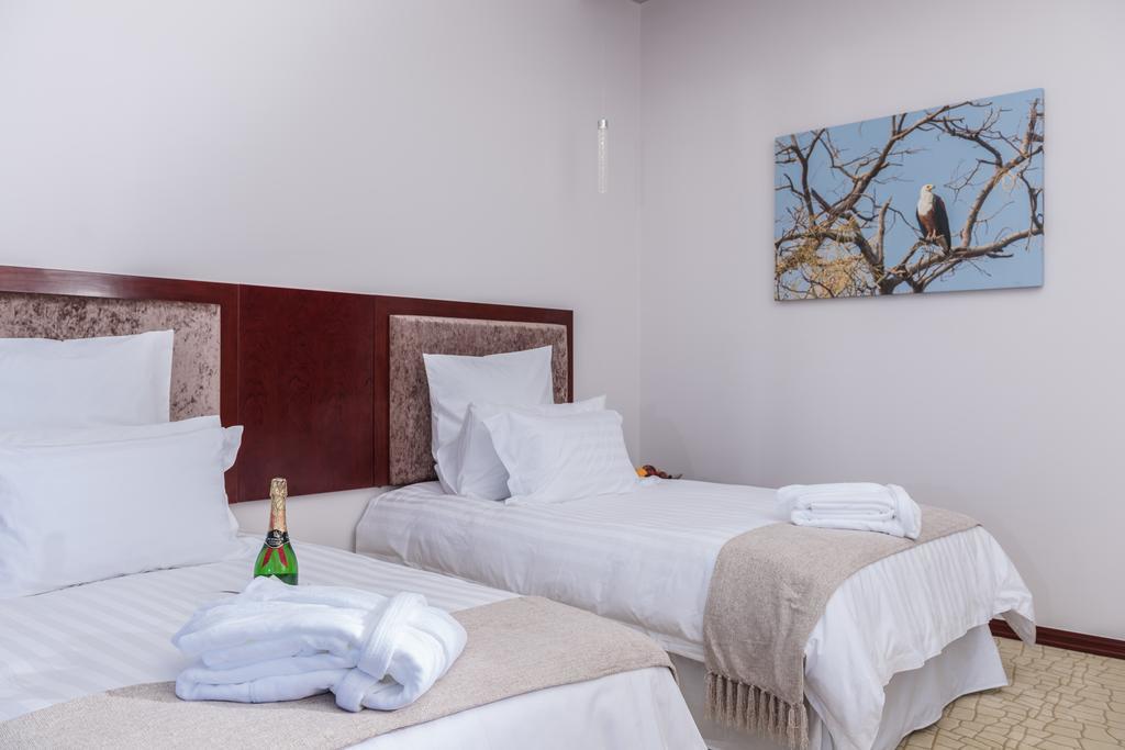 Flamingo Villas Boutique Hotel Уолфиш Бей Екстериор снимка
